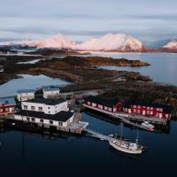 Solsiden Brygge Rorbuer, hotel v destinácii Ballstad