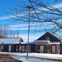 IzKaMaGe Hotel, hotel cerca de Aeropuerto de Estocolmo-Västerås - VST, Västerås