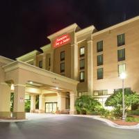 Hampton Inn & Suites Jacksonville-Airport, מלון ליד נמל התעופה הבינלאומי ג'קסונוויל - JAX, ג'קסונוויל