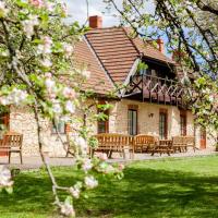 Karlamuiza Country Hotel, hotel di Kārļi