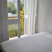 Comfy Room near Metro & Airport, hotel in Olivais, Lisbon