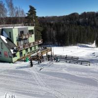 Kütioru puhkekeskus, hotel din Koloreino