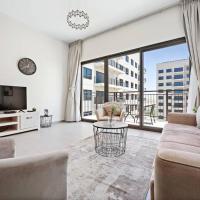 StoneTree - Spacious 2BR Apartment in Golf Views Block A, hotell nära Al Maktoum internationella flygplats - DWC, Dubai