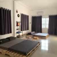 The Vinyl Homestay, hotel cerca de Aeropuerto internacional de Tan Son Nhat - SGN, Ho Chi Minh