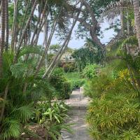 Guango Grove Cozy Corner, hotel cerca de Aeropuerto Internacional Sir Donald Sangster - MBJ, Montego Bay