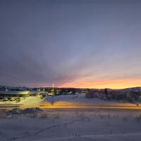 Kirkenes Interlake, hotel berdekatan "Lapangan Terbang Kirkenes, Høybuktmoen" - KKN, Kirkenes