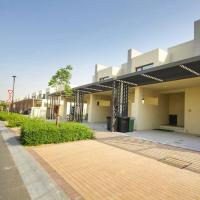 Spacious 3BHK family Townhouse-Emmar South Golf, hotell nära Al Maktoum internationella flygplats - DWC, Dubai