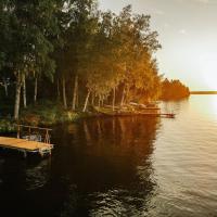 Come in! "Villa Haikka" Luxury house for 16 people by the lake in Pirkkala!, hotel berdekatan Lapangan Terbang Tampere-Pirkkala - TMP, Tampere