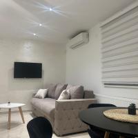 Apartman Cristal LUX, khách sạn gần Sân bay Nikola Tesla Belgrade - BEG, Surčin