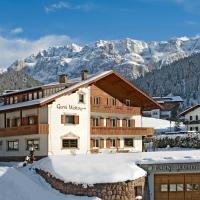 Garni Waltoy, hotel sa Selva di Val Gardena