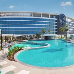 The WB Abu Dhabi, Curio Collection By Hilton