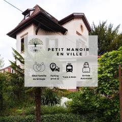 Petit Manoir en Ville - Parking privé - 15 min du Marché de Noël