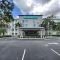 La Quinta Inn & Suites by Wyndham Sawgrass