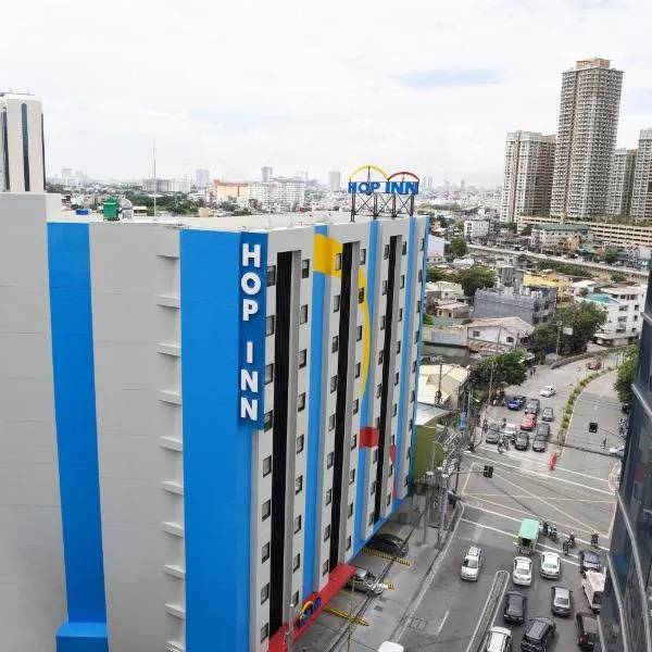 Hop Inn Hotel Makati Avenue Manila, хотел в Манила