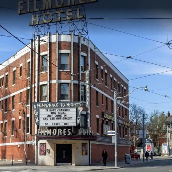 Filmores Hotel, hotel din Toronto