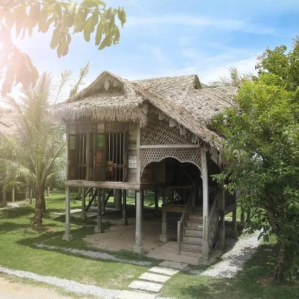 Kunang Kunang Heritage Villas, hotel en Pantai Cenang