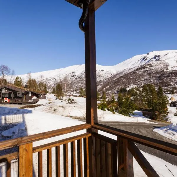 Stranda Alpegrend, hotell i Stranda