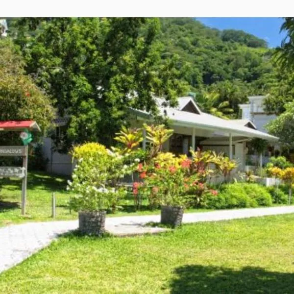 Beau Vallon Bungalows, hotel di Beau Vallon