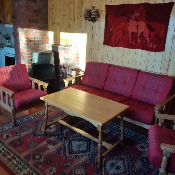 Knutebu Two-Bedroom Cottage, hotell i Ustaoset