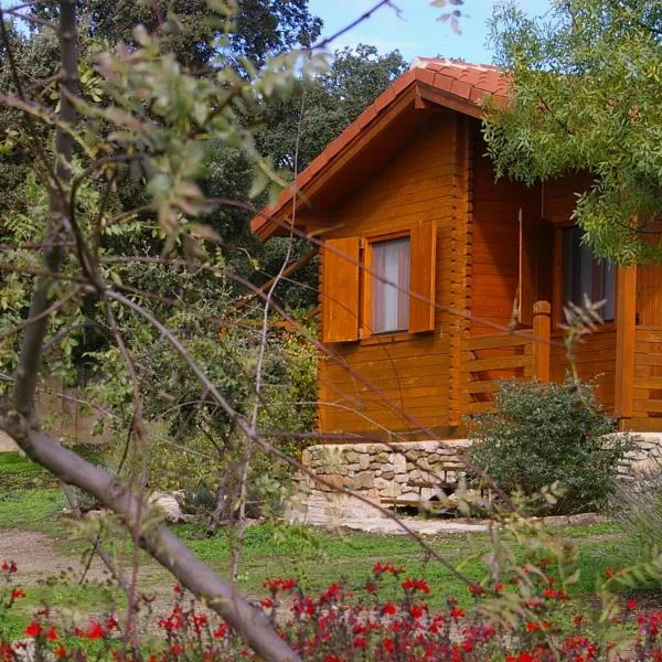 Cabañas del Cortino, hotel em Almeida de Sayago