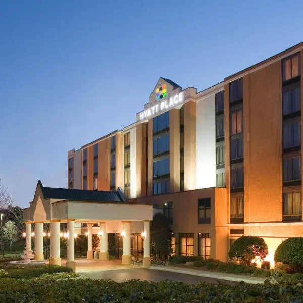 Hyatt Place Nashville Airport, готель у Нашвіллі