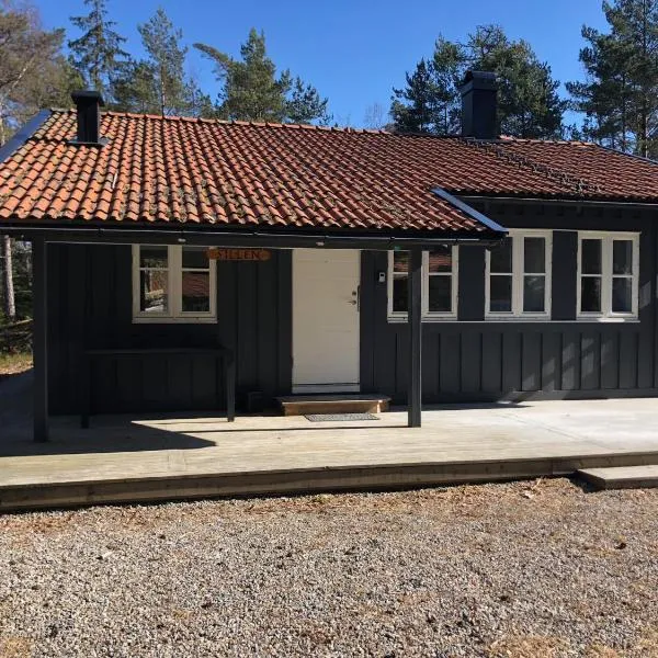 Hällestrand Cottage -Sillen, hotell i Strömstad