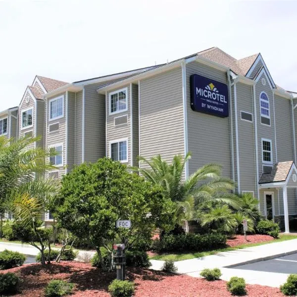 Microtel Inn & Suites by Wyndham Jacksonville Airport, hotel in Jacksonville