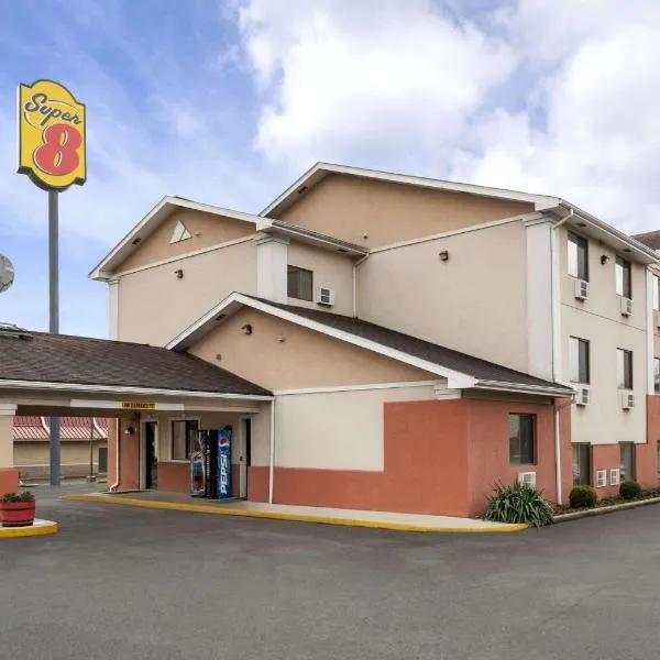 Super 8 by Wyndham Brookville, hotel a Clarion