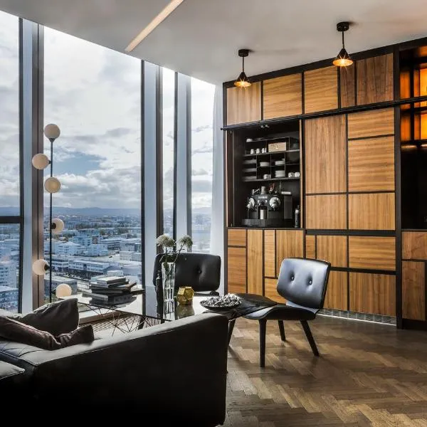 Tower Suites Reykjavík: Reykjavík şehrinde bir otel