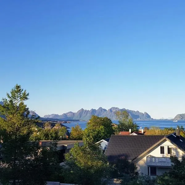 Viesnīca Holiday house in Lofoten pilsētā Kābelvoga