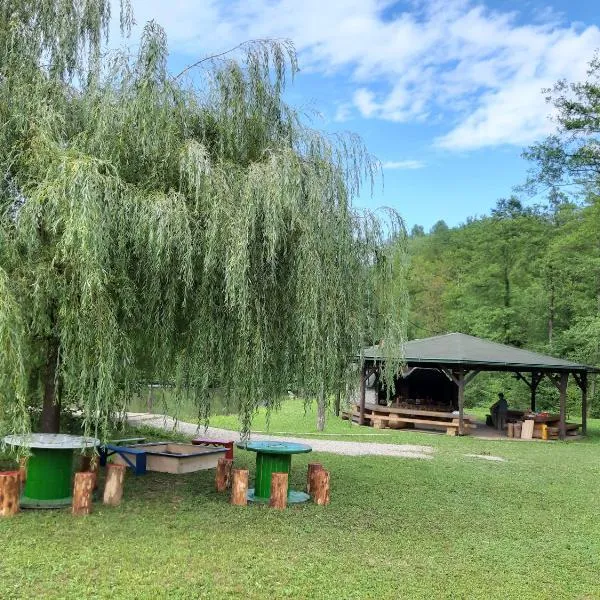 Robinson camp "Zeleni mir", hotel u Ogulinu