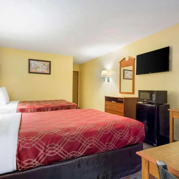 Econo Lodge Lansing - Leavenworth: Lansing şehrinde bir otel