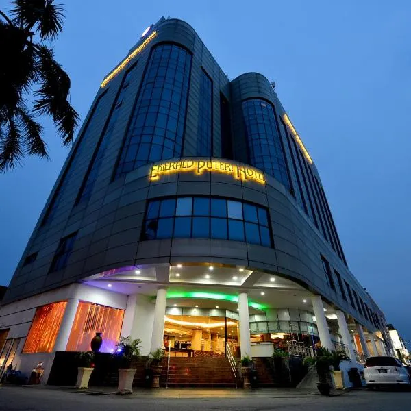 Emerald Puteri Hotel, hotelli kohteessa Sungai Petani