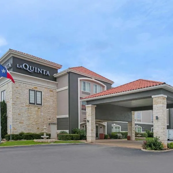 La Quinta by Wyndham Fredericksburg, hotell sihtkohas Fredericksburg