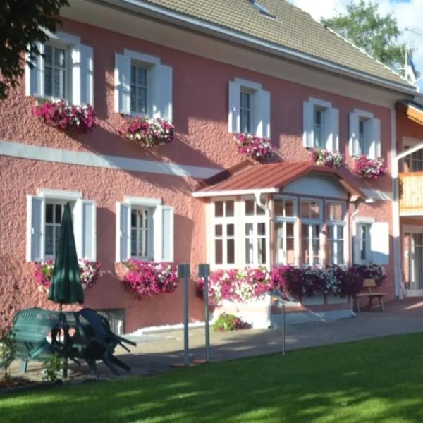 Residenze Sonnenschein Casa Rosa – hotel w mieście San Candido