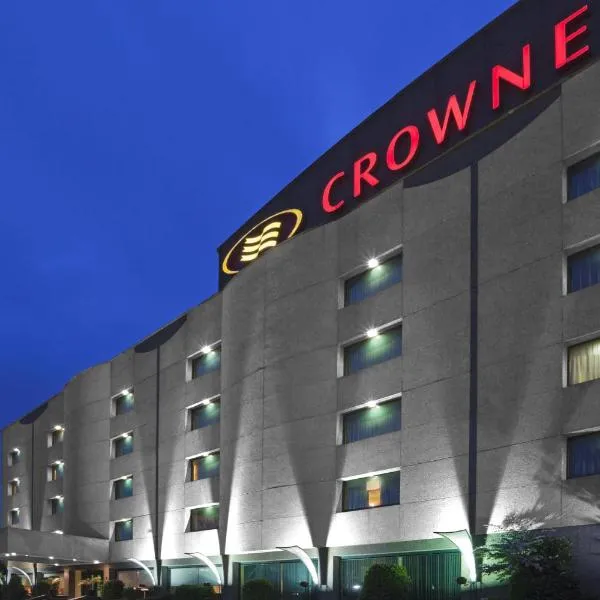 Crowne Plaza Toluca - Lancaster, an IHG Hotel, hotelli kohteessa Santín