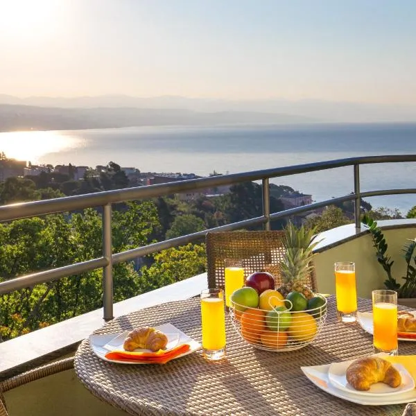 Apartment Maja Opatija with Free Private Parking and Lovely Sea View Terrace, hotel u Opatiji