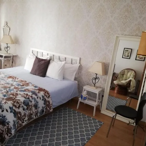 Quinta Nova Guest Room, hotel i Odivelas