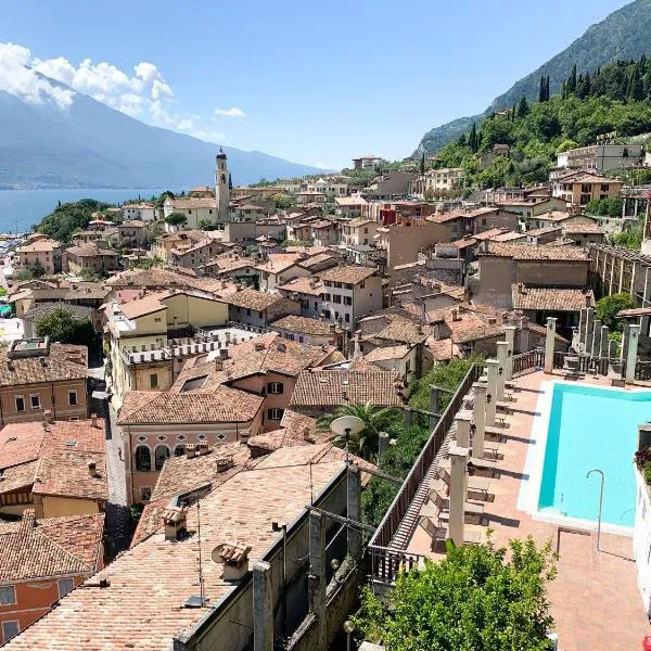 Viesnīca Hotel Castell - Montagnoli Group pilsētā Limone sul Garda