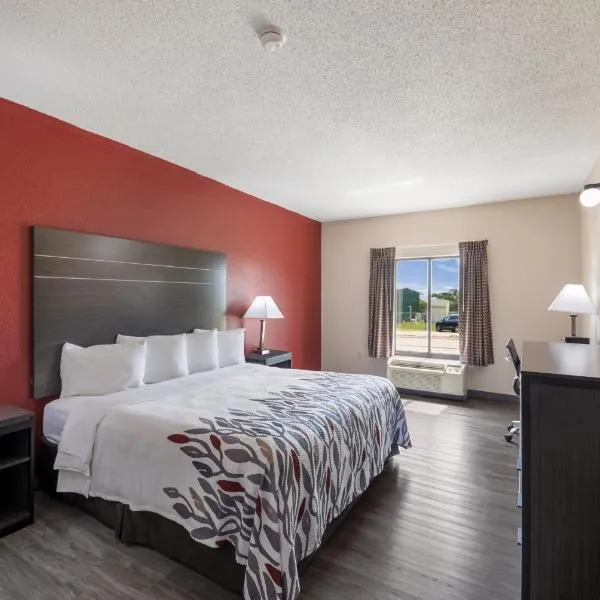 Red Roof Inn & Suites Austin East - Manor, отель в Остине