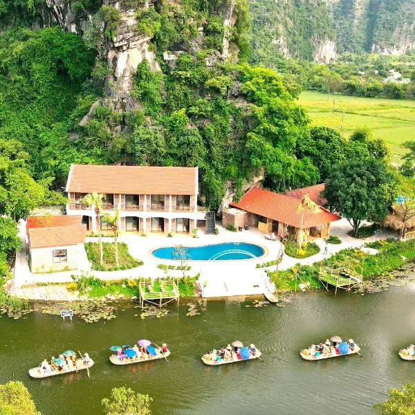 HoangLong Riverside Homestay, hótel í Ninh Binh