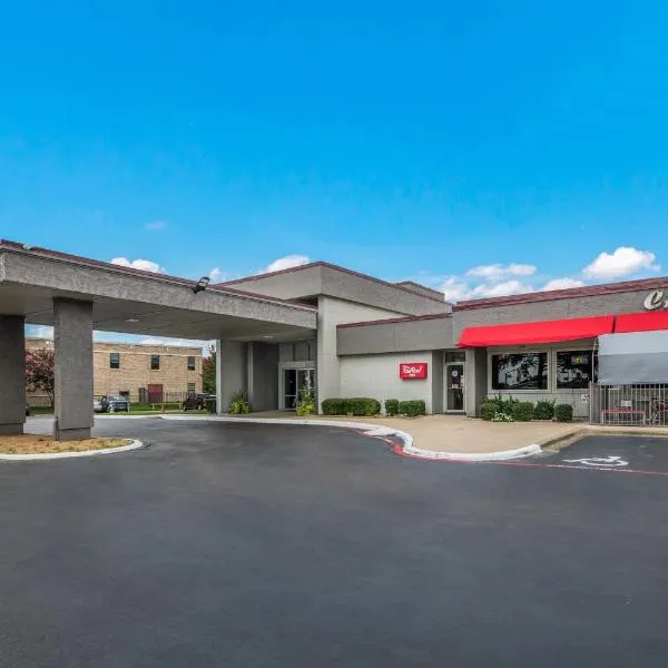 Red Roof Inn Lewisville、アービングのホテル