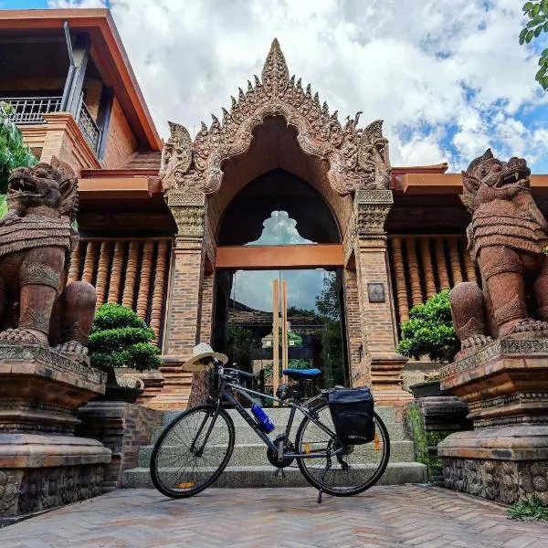 Phor Liang Meun Terracotta Arts, hotelli kohteessa Chiang Mai