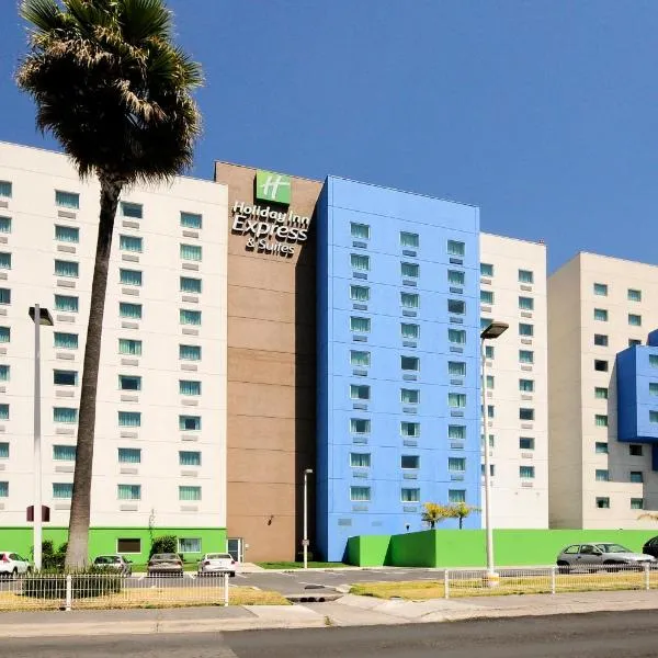 Holiday Inn Express & Suites Toluca Zona Aeropuerto, an IHG Hotel, hotelli kohteessa Santín