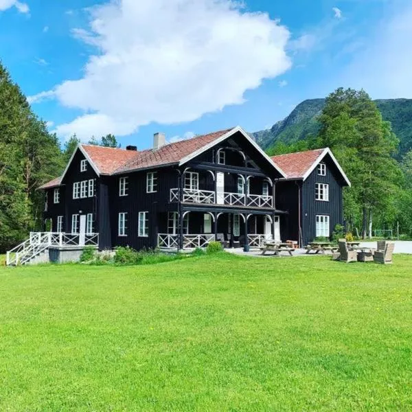 Phillipshaugen Lodge, hotell på Sunndalsøra