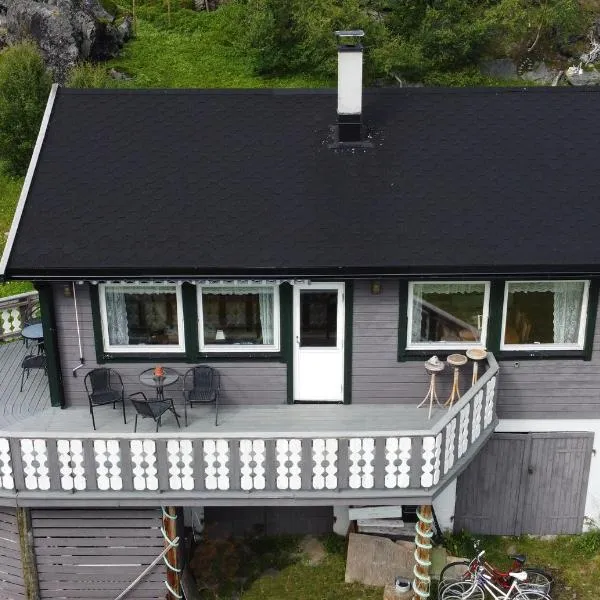 Rivdnji Holiday Home Smørfjord, hotell i Kokelv