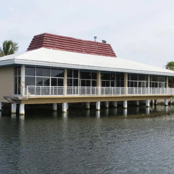 Sugarloaf Lodge, hotel u gradu 'Bay Point'