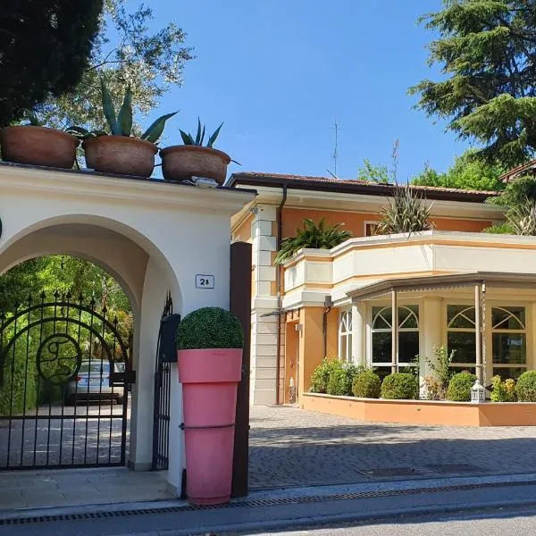 La Villa Desenzano，代森扎諾－德爾加達的飯店