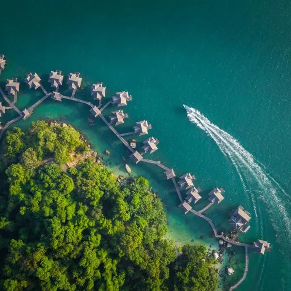 Pangkor Laut Resort - Small Luxury Hotels of the World, hotel en Pangkor