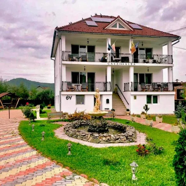 Pensiunea Casa Albă, hotel in Beclean